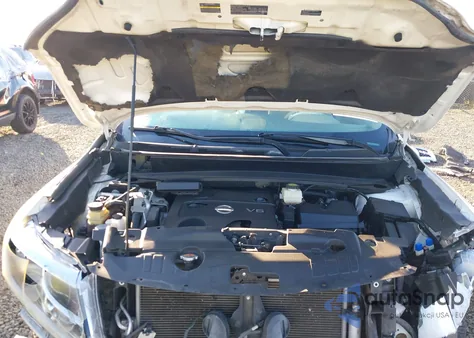 2014 Nissan Pathfinder S z USA, uszkodzony, nr VIN 5N1AR2MN3EC734872